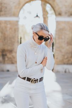 Currently Trending: Winter White - Sparkles and Shoes Fashion Mumbler, Knit Vest Outfit, Winter Whites, Chic Coat, Older Women Fashion