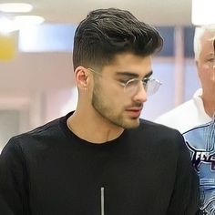 Zayn Haircut, New Beard Style, Zaddy Zayn, Long Messy Hair, Man Haircut, Quiff Haircut, Boy Haircuts Long