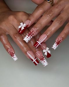 Decoração de unha para o Natal Nails For The Holidays, Nails With Gel, Matching Nails, Snowflake Nail Design, Holiday Nails Christmas, Holiday Nail Designs, Christmas Nails Easy, Cute Christmas Nails