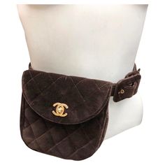 - Chanel brown quilted velvet belt bag from year 1996 to 1997. - Gold CC hardware turn-lock closure. - Brown velvet buckle. - Brown lambskin leather interior with zip pocket closure. - Belt length: 86.5 x 2.5 cm. Belt Buckle: 6cm x 4cm. Velvet bag: 14cm x 14cm x 4cm. - Condition: Please note this vintage item is not new, so it might have minor imperfections. Quilted Belt Bag, Velvet Belt, Quilted Velvet, Velvet Quilt, Brown Velvet, Vintage Belt, Belt Bags, Chanel Vintage, Vintage Belts