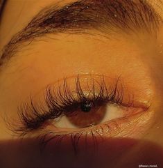 Aesthetic Mascara, Longer Eyelashes Naturally, Natural Long Eyelashes, Brown Eyes Aesthetic, Pretty Brown Eyes, Big Lashes, Pretty Lashes, Vision Board Photos, Long Eyelashes