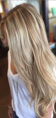 blonde hairstyles with highlights Color Rubio, Cool Blonde Hair, Long Hair Color, Flat Hair, Blonde Hair With Highlights, Trendy Hair Color, Brown Blonde Hair