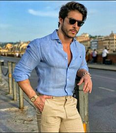 Men Linen Shirt, Paris Vacation, Men Fashion Casual Shirts, Formal Mens Fashion, Stylish Men Casual, Mens Casual Dress Outfits, Stylish Mens Outfits