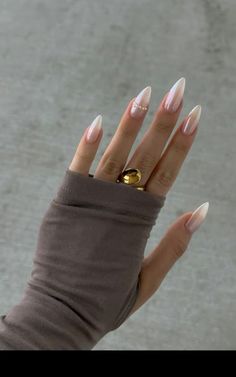 Gel Nails Autumn Ideas, Long Almond Nails Designs Winter, Nails On Chest Pose, Stiletto Vs Almond Nails, Cool Nails 2024, Modern French Nails Almond, Almond Elegant Nails, Nails Stones Design, Long Almond Acrylic Nails Art Designs