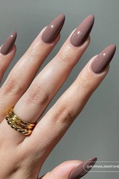 mauve nail color Pale Brown Nails, Fall Nails Gray, Milky Brown Nails, Transitional Nails, Slate Nails, Nails Tan, Nails Milky, Nails Gray, Short Classy Nails