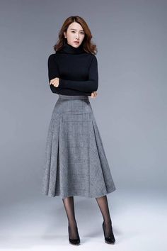 A Line Skirt Outfits, Pleated Skirt Midi, Skirt Winter, Skirt Images, Skirt A Line, Skirt Wool, Tartan Skirt, Skirt Pleated, Winter Skirt