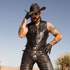 Cowboy Character Design, Goth Cowboy, Leather Fashion Men, Cowboy Aesthetic, Joshua Tree California, Mens Leather Clothing, Drag King, Cowboy Outfits, Human Poses Reference