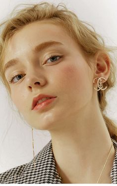 Trendy Gold-plated Jewelry, Trendy Gold Plated Jewelry, Trendy Pierced Jewelry For Formal Occasions, Elegant Plated Pendant Earrings, Trendy Jewelry With Matching Earrings, Elegant Pendant Plated Earrings, Elegant Silver Plated Earrings, Trendy Gold Plated Drop Earrings, Trendy Round Gold Plated Jewelry