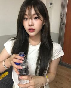 Wispy Bangs And Long Hair, Haircut Ideas For Long Hair Layers, Korean Haircut Long, Korean Hairstyles, Medium Long Haircuts, Hair Style Korea, Hairstyles For Layered Hair, Korean Ulzzang