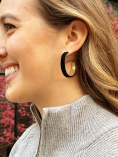 Add some texture and vibrancy to your outfit in our SAVVY velvet hoop earrings. Available in 3 colors: Red, Green, and Black. Measurements: 1.6" circumference Holiday Sparkle, Boutique Design, Your Outfit, Mirror Image, Green And Black, Affordable Fashion, Red Green, Hoop Earrings, Sparkle