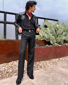 70s Outfits Men, 70s Fashion Men, Saint Laurent Jacket, Miles Kane, Tan France, The Amazons, Vintage Western Style, Outfits 70s, 70s Inspired Fashion