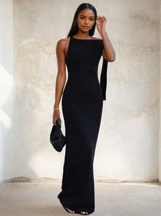 Long Black Fitting Dress, Chic Dinner Party Outfit, Classy Black Bridesmaids Dresses, Elegant Wedding Guest Dresses, Black Chic Midi Dress, Fall Rehearsal Dinner Outfit Guest, Black Evening Dress Classy, All Black Wedding Guest Outfit, Classy Dinner Dress