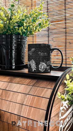 black mug in gothic aesthetic with bats and dark flowers Spooky Gifts, Mug Coffee, Goth Fashion, Mug Gift