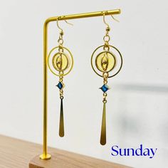 Sunday earrings inspired by his golden halo. - Length: 3in/8cm - Different attachment types are available for your needs (18k gold-plated, plastic backing included):     - Stainless steel hook/stud     - Hypoallergenic plastic hook/stud     - Adjustable brass clip on ATTENTION CANADIAN BUYERS As per tax regulations, some/all sales taxes are included in the prices. Residents of BC, Saskatchewan, Manitoba and Quebec are still charged provincial sales tax (QST/RST/PST) by Etsy but not the 5% nation Bead Embroidery Jewelry Artbeads.com, Celestial Earring, Angel Halo, Anime Earrings, Cosplay Jewelry, Accessories Gold, Small Gift Bags, Gold Eyes, Honkai Star Rail