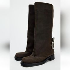 New With Tag Zara 2024 Collection Gaiter-Style Suede Boot. Double Strap With Buckle At The Heel. Squared Toe. Sole Height : 0.8 Inches (2 Cm) Brown | 1125 / 310 Upper 100% Cow Leather Lining 75% Polyester 15% Cow Leather 10% Polyamide Sole 100% Sbs Insole 100% Goat Leather Elegant Zara Suede Boots, Goat Leather, Zara Shoes, 2024 Collection, Suede Boots, Shoes Heels Boots, Cow Leather, Shoes Women Heels, Heeled Boots