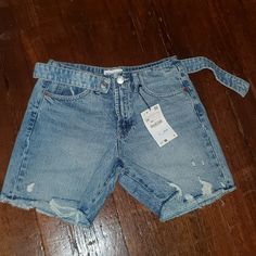 Woman Jeans Short With Jeans Belt Zara Shorts With Belt Loops For Spring, Blue Jean Shorts With Belt Loops For Summer, Blue Shorts With Belt Loops For Day Out, Zara Fall, Black Jeans Women, Zara Shorts, Ankle Length Jeans, Zara Jeans, Cropped Flare Jeans