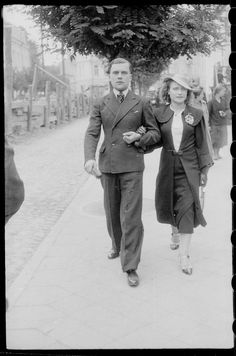 06.09.1936 roku, Białystok, ©Bolesław Augustis/albom.pl Cloth Reference, Morning Suit, Couple Inspiration, Vintage Couple, Morning Suits, Vintage Couples, Vintage Aesthetic