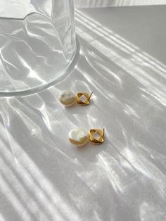 Welcome to Ms Pearl Studio! 💓Baroque Pearl Stud💓 These earrings are made of Baroque pearls, simple and elegant, perfect for everyday wear. 💓Product Details💓 Material: 14K Gold Plated with 925 Silver Needle, Genuine Freshwater Pearls Pearl Size:~ 10 mm × 12 mm 💓Please Note💓 🐚 Due to the influence of their natural growing environment, each Baroque pearl has a unique color and shape. It's precisely the uniqueness of each Baroque pearl that makes every piece of jewelry one-of-a-kind. The pear Baroque Pearl Bridal Earrings With Pearl Charm, Baroque Pearl Charm Bridal Earrings For Wedding, Pearl White Baroque Pearl Bridal Earrings, Baroque Pearl Chain Earrings For Wedding, Wedding Pearl Earrings With Baroque Pearl Chain, Wedding Earrings With Baroque Pearl Charm, Pearl White Baroque Pearl Earrings For Wedding, Wedding Baroque Pearl Earrings With Pearl Charm, Baroque Pearl Wedding Earrings In Pearl White