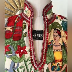 Fabulous Frida Kahlo Kaftan With Gold/Red Trim Detail Mexican Fashion, Frida Kahlo Art, Trim Detail, Red Gold, Trim, My Style, Womens Dresses, Sewing, Green