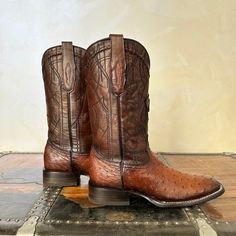 Luxury Snip Toe Boots With Leather Lining, Luxury Boots With Leather Lining And Snip Toe, Luxury Fitted Moc Toe Boots, Designer Brown Snip Toe Boots, Luxury Brown Snip Toe Boots, Mens Cowboy, Cowboy Western, Western Cowboy Boots, Cowgirl Boots