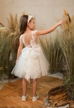 PERFECT FLOWER GIRL DRESS✨ Make order today and SAVE 15%🎁delivery 3-4 days only! Beautiful Baby Tutu Flower girl short dress with amazing ivory puffy skirt! This dress is available in white and ivory color. Process time: 1-2 working days Delivery time: 3-5 working days  Also offer express overnight delivery https://www.etsy.com/listing/1298332912/express-delivery?click_key=eb8207bd8376c2fa762384c4d5701f79c6bcbc77%3A1298332912&click_sum=63123b47&ga_search_query=express&ref=shop_items_search_1&fr Mini Bride Dress Kids, Cream Flower Girl Dress, Ball Gown Short, Girls Dresses Summer Children, Toddler White Dress, Ivory Flower Girl Dress, Girls Ball Gown, Girls Short Dresses, Wedding Dresses For Kids