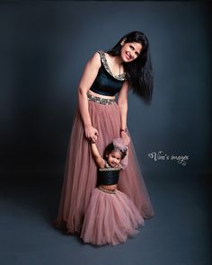 Mother Daughter Lehnga Dress, Mother And Daughter Twinning Dress, Mom And Daughter Indian Outfits, Birthday Dress For Mom And Daughter, Mom And Daughter Birthday Dress, Twinning Outfits Mother Daughters, Mummy And Daughter Same Dress