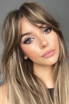 Bangs On Brown Hair, Brunette Blonde Highlights, Bangs And Balayage, Brunette With Blonde Highlights, Highlighted Bangs, Blonde Bangs, Black Hair Balayage, Cute Styles, Brown Hair With Blonde Highlights