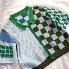 Crochet checkered button-up blouse, in bright green and light blue, pattern available on Etsy. Make it for yourself. Minecraft Crochet, American Crochet, Needlework Crafts, Crochet Clothing And Accessories, Fun Crochet Projects, Crochet Shirt, Crochet Vest, Sweater Crochet Pattern, Crochet Blouse