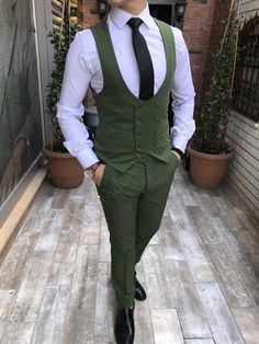 Olive Green Groom, Casual Wedding Suit, Green Groom, Green Suit Men, Wedding Best Man, Blue Slim Fit Suit, Interview Outfit Men, Vest Outfits Men, Best Casual Shirts