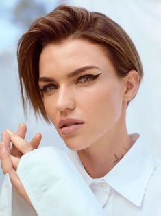 Ruby Rose Short Tomboy Haircut, Tomboy Haircut, Rosé Model, Orange Is The New Black, Batwoman, Ruby Rose