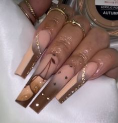 Brown Gold Nails Design, Thanksgiving Theme Nails, Thanksgiving Fall Nails, Thanksgiving Nail Designs Fall, Long Fall Nails, Tiffany Nails, Stilleto Nails Designs, Thanksgiving Nail Designs