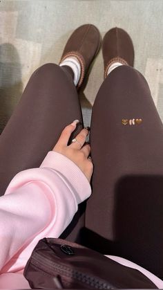 Aerie Aesthetic, Brown Ootd, Gym Pic, Girly Aesthetic, Ootd Outfits, Mia 3, Chill Outfits, Winter Fits