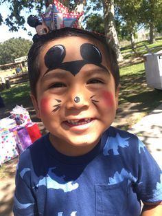 Elmo Face Paint, Disney Face Paint Easy, Face Painting Ideas For Kids Easy, Mickey Mouse Face Paint, Disney Face Paint, Mickey Mouse Makeup