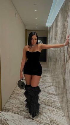 December Club Outfit, Club Dress Black Women, 21st Birthday Party Outfits, Miami Outfits Night Club, Baddie 18th Birthday Outfits, Classy Birthday Outfit Dresses, Birthday Club Outfits Black Women, Bday Looks, Black Birthday Dresses