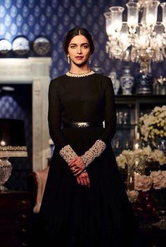 Gown Sleeves, Dipika Padukone, Black Velvet Gown, Choli Dress, Velvet Dress Designs, Indian Gowns Dresses, Velvet Gown, Indian Gowns, Designer Party Wear Dresses