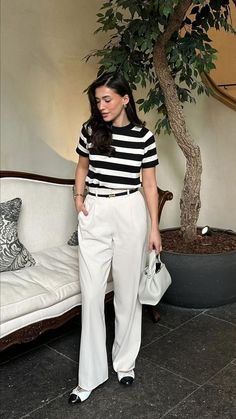 Pant Outfits For Women, Classy Business Outfits, Elegant Classy Outfits, Summer Office Outfits, Style Désinvolte Chic, Chic Business Casual, High Waisted Dress Pants, Dramatic Classic