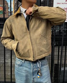 F1 Jacket Outfit Men, Overalls Aesthetic Outfit, Bisexual Man Style, Layering Men Outfits, Vintage Workwear Outfit Men, Mens Vintage Workwear Style, Work Jacket Outfit Men, Men Retro Outfit, Vintage Carhartt Jacket Outfit