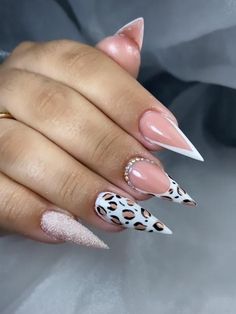 Stiletto Nails Designs Classy, Almond Acrylic Nails Designs, Mommy Things, Makeup Nails Designs, Nail Salon Design, Indigo Nails, Nude Nail Designs, Baddie Nails, Colorful Nails