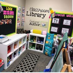 the classroom is decorated with lots of books