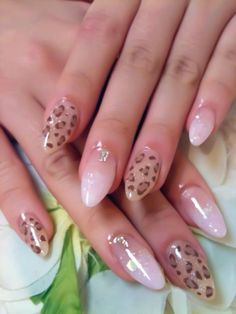 Croquette Nails Almond, Nail Pic Ideas, Nail Art Designs Birthday, Kawaii Fall Nails, Alomd Nails Cute, Chiikawa Nails, Korean Nail Ideas, Short Japanese Nails, Rilakkuma Nails