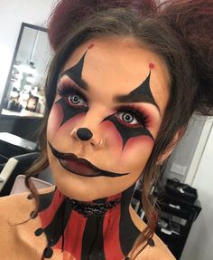 Body Sketches Womens Creepy Clown Makeup, Scary Clown Women Costume, Women’s Creepy Halloween Costumes, Creepy Carnival Costumes Women, Best Creative Halloween Costumes, Womens Halloween Face Paint, Halloween Clown Hairstyles, Killer Clown Hairstyles, Womens Clown Makeup Halloween