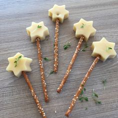 some pretzels are arranged in the shape of stars