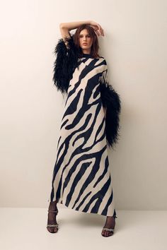 LESSLESS – Lauren Maxi Dress in back and white zebra – LESSLESS LLC Zebra Dress Outfit, Zebra Clothes, Zebra Print Dress Outfit, Creative Style Outfits, Zebra Print Fashion, Zebra Outfit, Zebra Print Clothes, Safari Fashion, Pink Knitted Sweater