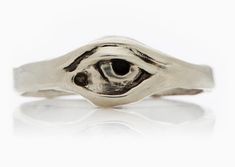 Dope Jewelry Silver, Eye Rings Jewelry, Artsy Rings, Weird Rings, Tentacle Ring, Hard Jewelry, Cool Rings, Aleister Crowley, Dope Jewelry