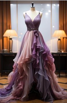 Gown Neck Design, Party Gown Dress, Gown Party Wear, Simple Gowns, Gowns Dresses Elegant, Fantasy Gowns