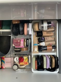 Face Card, Beauty Makeup Tips, Makeup Storage, Makeup Organization, Makeup Tips, Beauty Makeup, Vanity, Makeup, Beauty