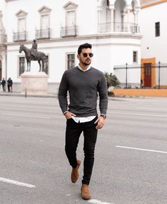 Fall Mens Outfits, Casual Look For Men, Paris Outfits, Womens Summer Shoes, Style Savvy, Men Fashion Casual Outfits, Autumn Outfit