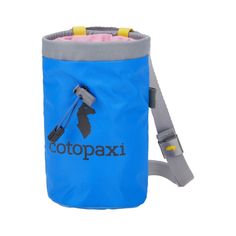 a blue and grey cooler bag with the word cottopaxi on it's side