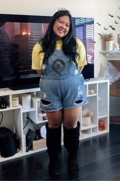 Easy, Cute + Cheap DIY Despicable Me Minion Halloween Costume Idea | Lynn Mumbing Mejia Plus Size Halloween Costumes Ideas, Plus Size Halloween Costumes