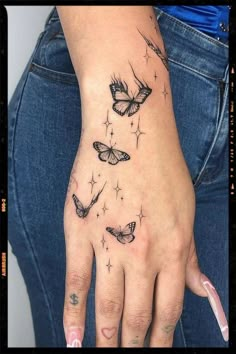 Small Baddie Tattoos Inspiration - Butterfly Tattoo Inspiration Aesthetic Baddie Tattoos, Hand Tattoos Baddie, Small Baddie Tattoo Ideas, Small Baddie Tattoos, Tattoo Ideas Baddie, Cute Girly Tattoos, Baddie Tatoos, Baddie Hand Tattoos, Tattoo Baddie